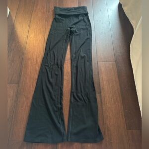 Exercere Ribbed Flare Foldover Pant in Black